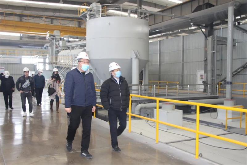 中國有色金屬工業(yè)協(xié)會黨委副書記范順科一行蒞臨明泰鋁業(yè)調(diào)研指導(dǎo)